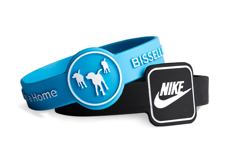 Les bracelets en silicone personnalis&eacute;s, avec leur style ludique et professionnel, attirent imm&eacute;diatement l'attention et sont tr&egrave;s appr&eacute;ci&eacute;s. Commandez d&egrave;s &agrave; pr&eacute;sent pour renforcer votre image de marque et communiquer efficacement votre message.